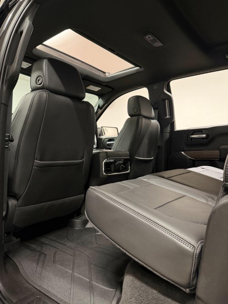 2020 Chevrolet Silverado 1500 High Country Crew Cab 4WD - $40,950