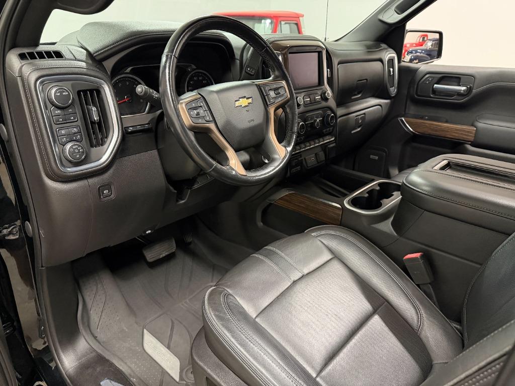 2020 Chevrolet Silverado 1500 High Country Crew Cab 4WD - $40,950