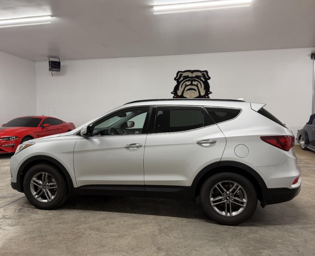 2017 Hyundai Santa Fe - $8,950