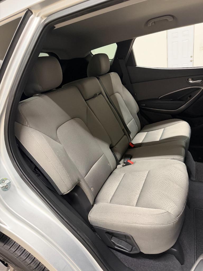 2017 Hyundai Santa Fe - $8,950