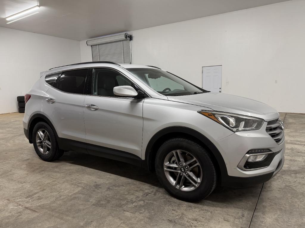 2017 Hyundai Santa Fe - $8,950