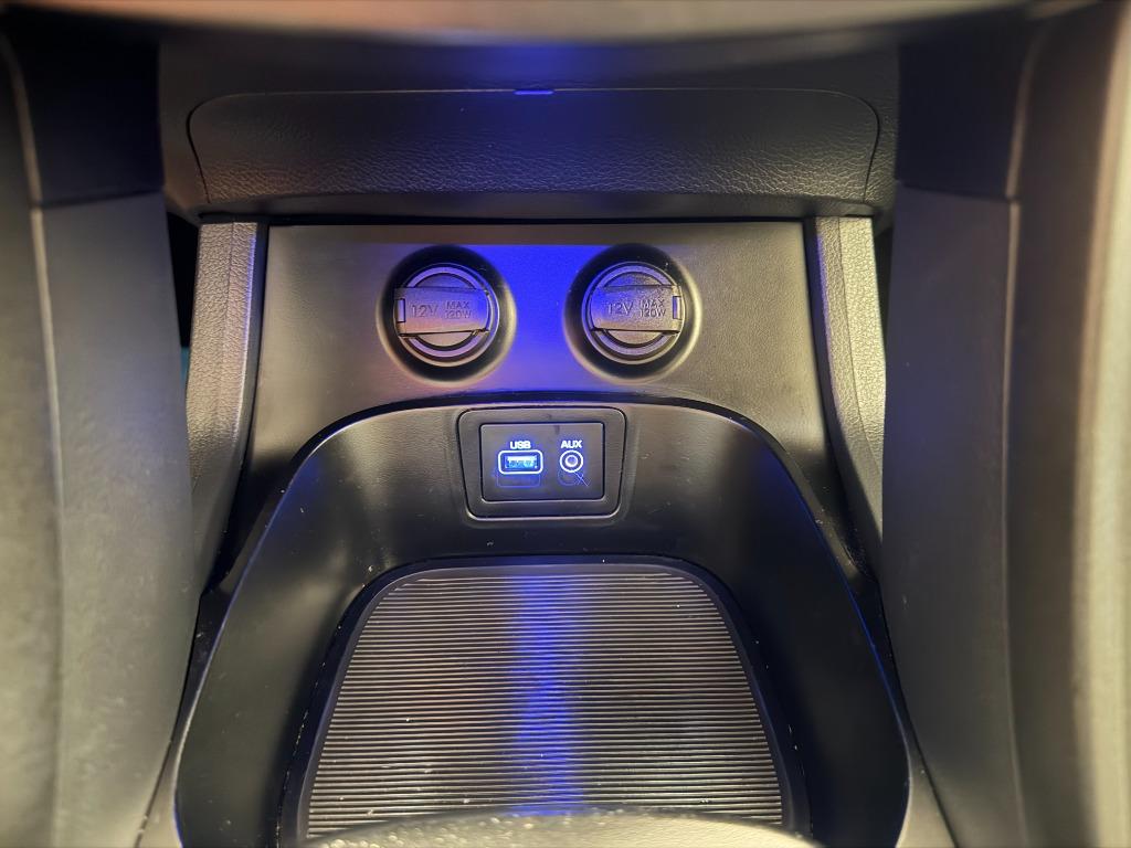 2017 Hyundai Santa Fe - $8,950
