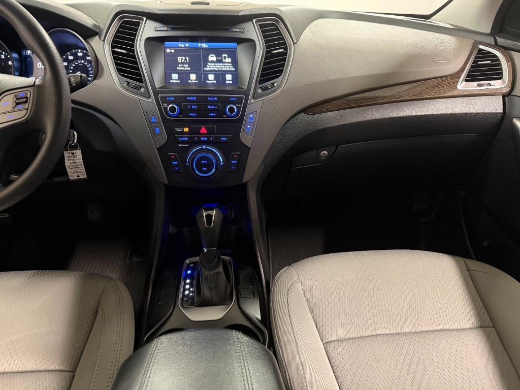 2017 Hyundai Santa Fe - $8,950