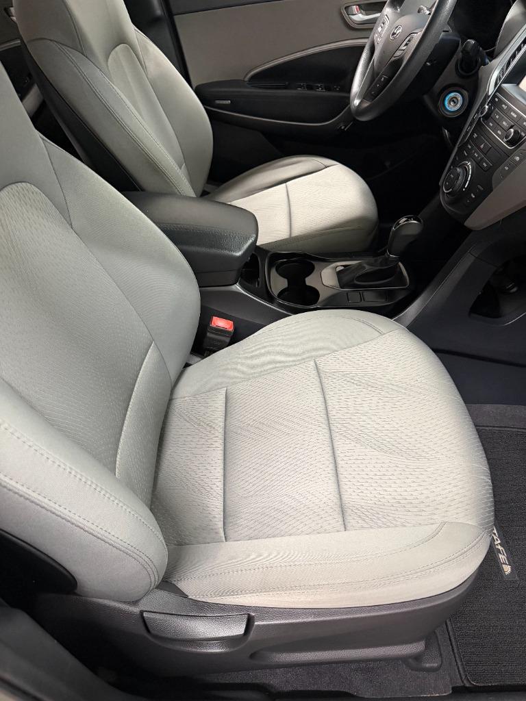 2017 Hyundai Santa Fe - $8,950