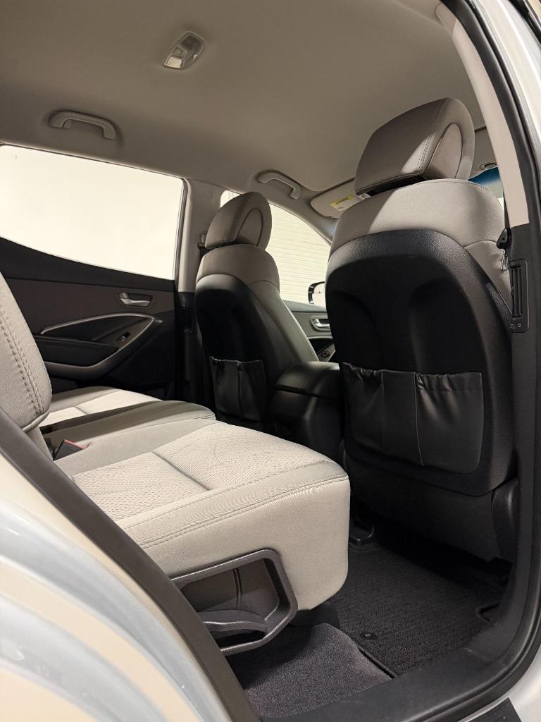 2017 Hyundai Santa Fe - $8,950