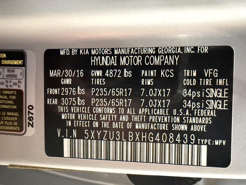 2017 Hyundai Santa Fe - $8,950