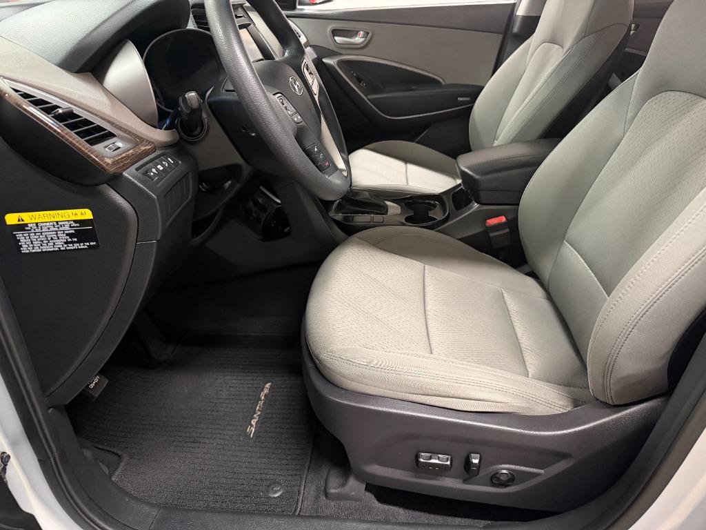 2017 Hyundai Santa Fe - $8,950