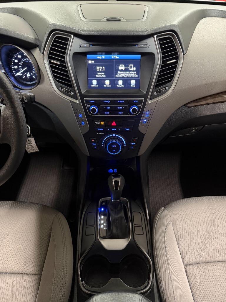 2017 Hyundai Santa Fe - $8,950
