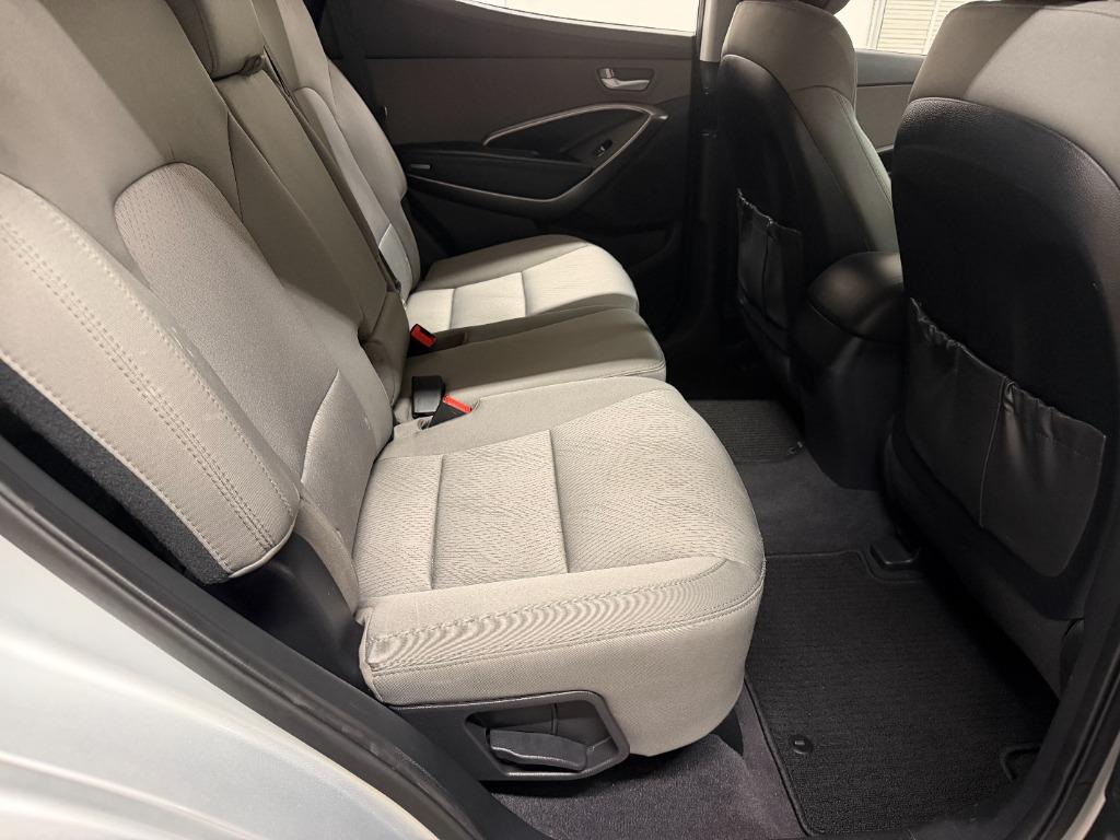 2017 Hyundai Santa Fe - $8,950
