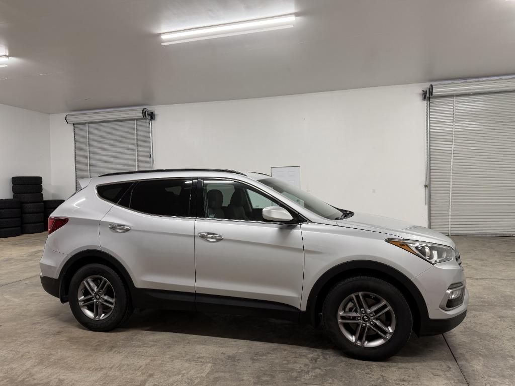 2017 Hyundai Santa Fe - $8,950