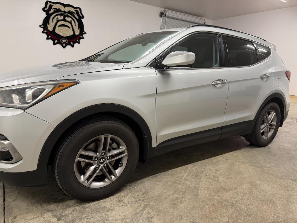 2017 Hyundai Santa Fe - $8,950