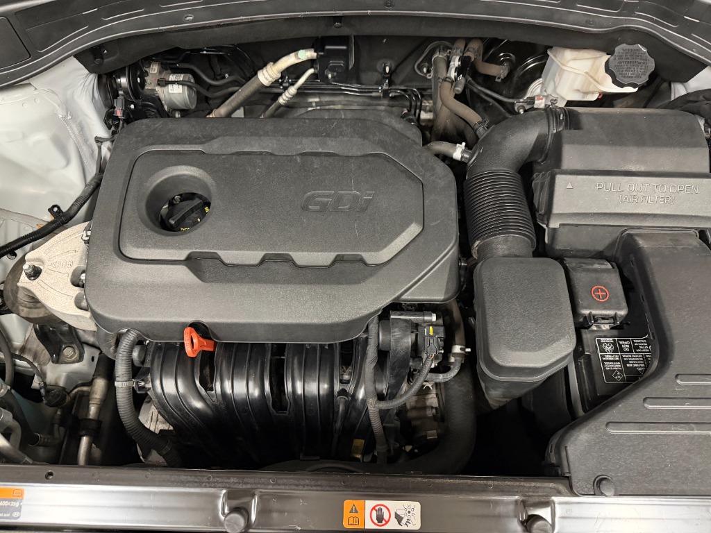 2017 Hyundai Santa Fe - $8,950