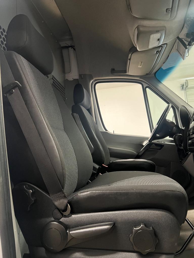2013 Mercedes-Benz 500 - $13,950