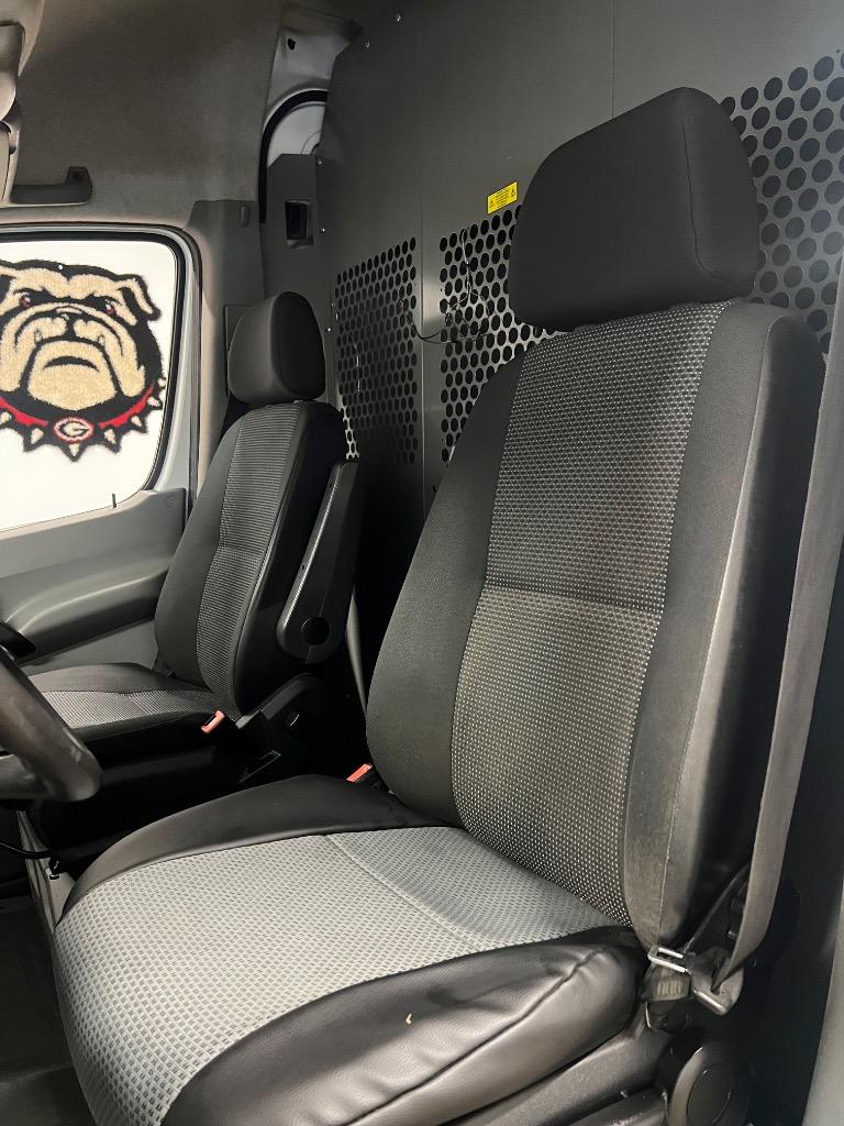 2013 Mercedes-Benz 500 - $13,950