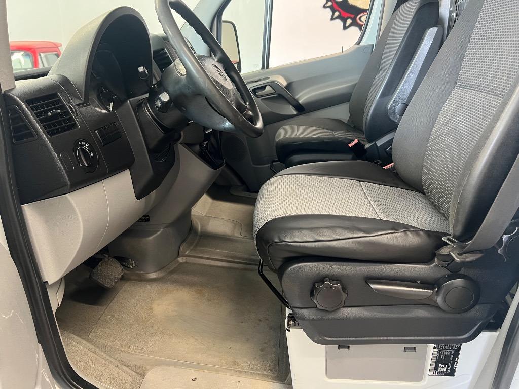2013 Mercedes-Benz 500 - $13,950