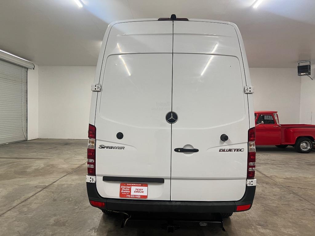 2013 Mercedes-Benz 500 - $13,950