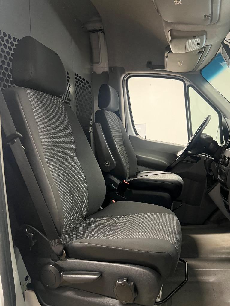 2013 Mercedes-Benz 500 - $13,950