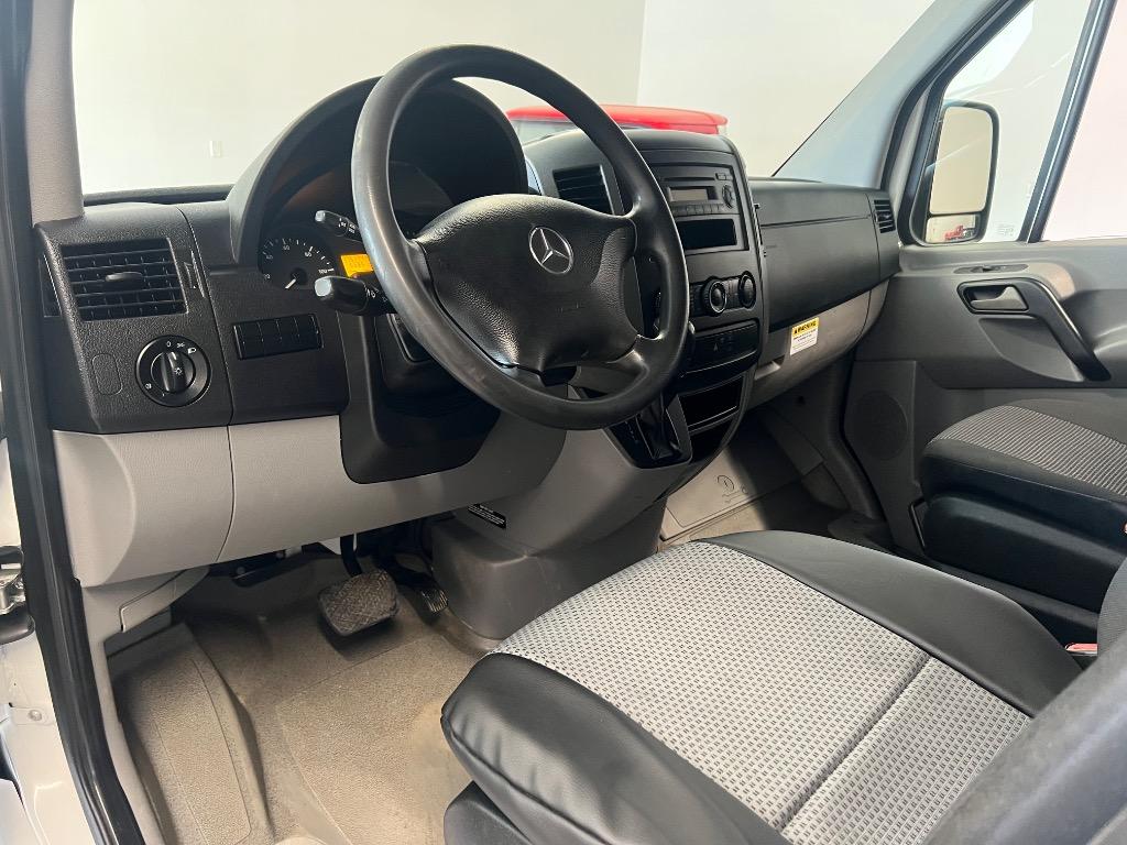 2013 Mercedes-Benz 500 - $13,950