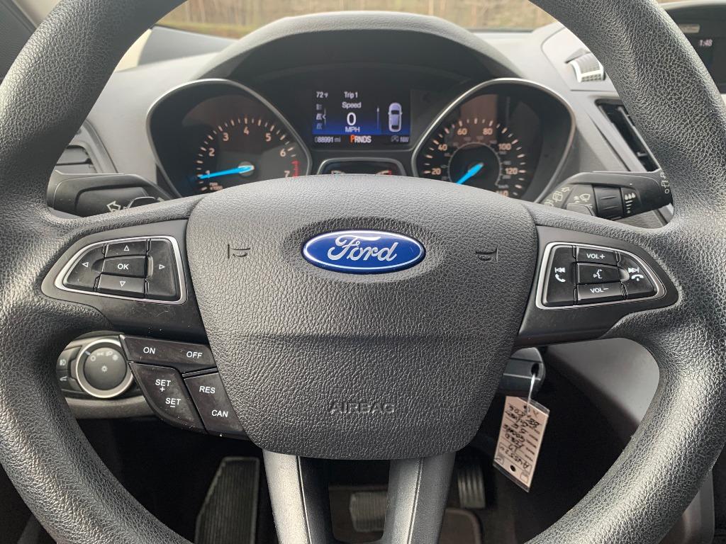 2017 Ford Escape SE FWD SE photo