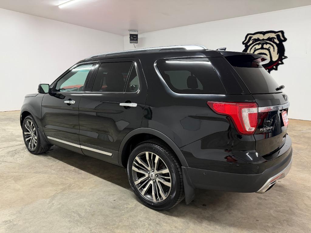 2017 Ford Explorer - $19,950