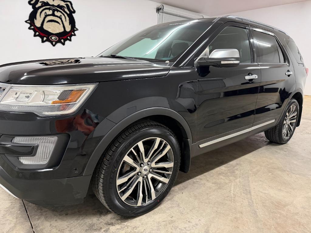2017 Ford Explorer - $19,950