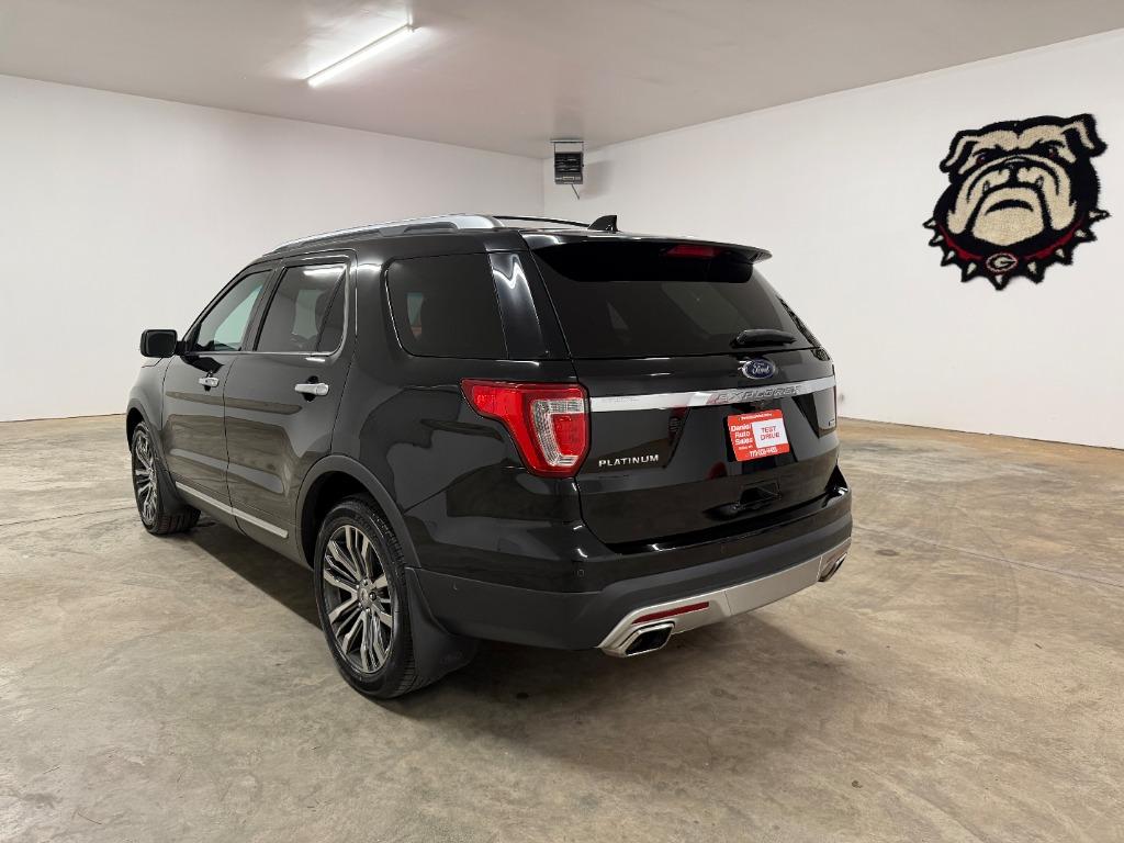2017 Ford Explorer - $19,950