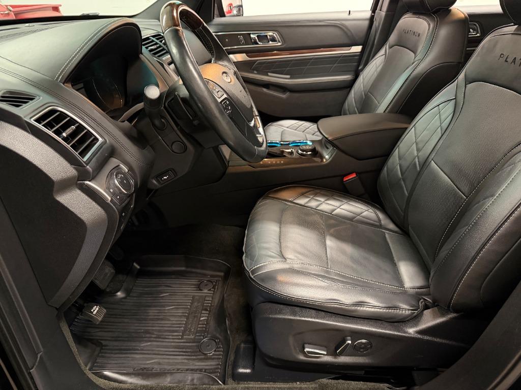 2017 Ford Explorer - $19,950