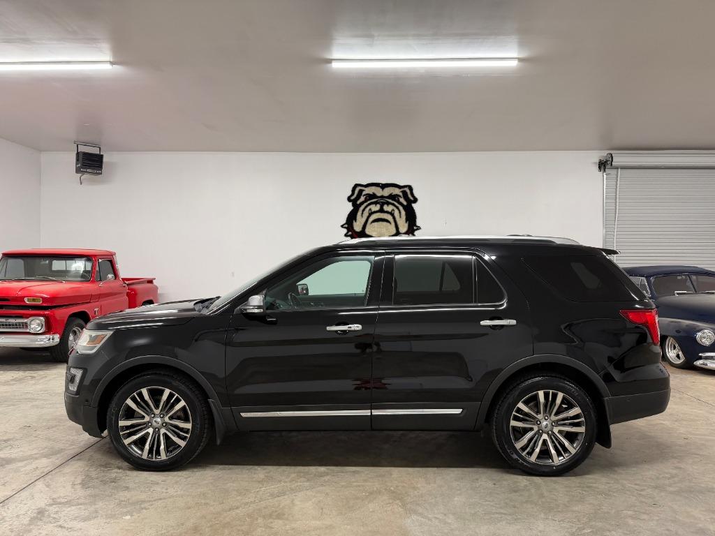 2017 Ford Explorer - $19,950