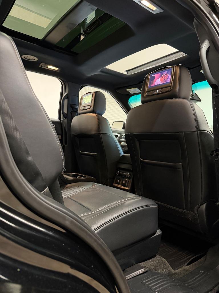2017 Ford Explorer - $19,950