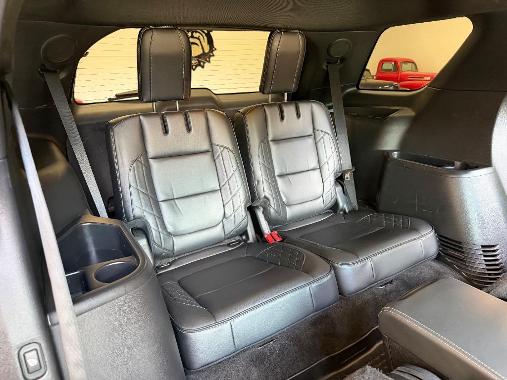 2017 Ford Explorer - $19,950