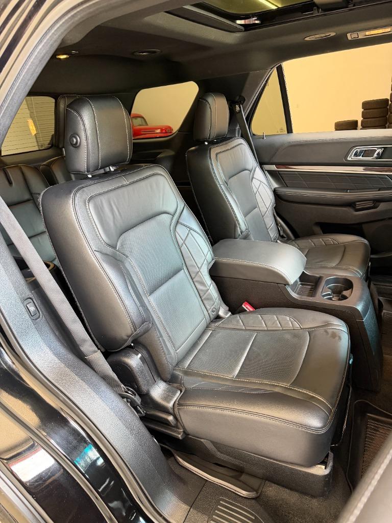 2017 Ford Explorer - $19,950