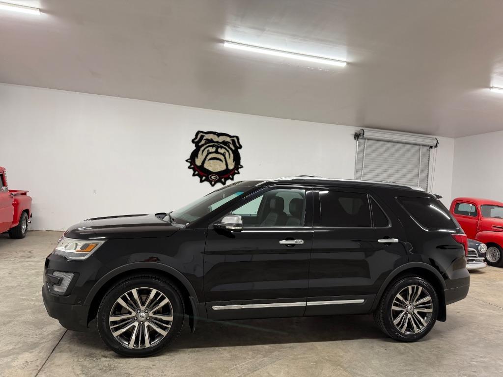 2017 Ford Explorer - $19,950