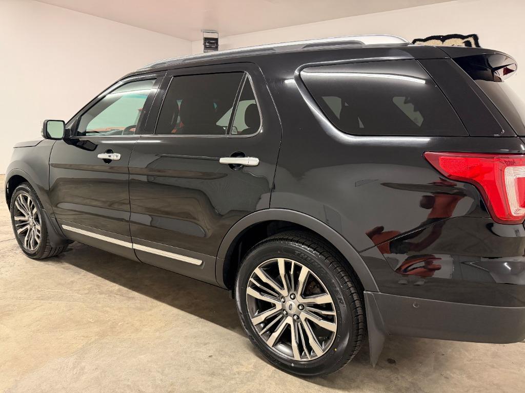 2017 Ford Explorer - $19,950