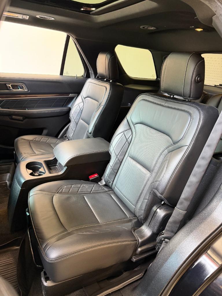 2017 Ford Explorer - $19,950
