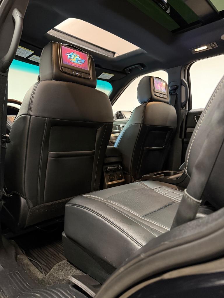 2017 Ford Explorer - $19,950
