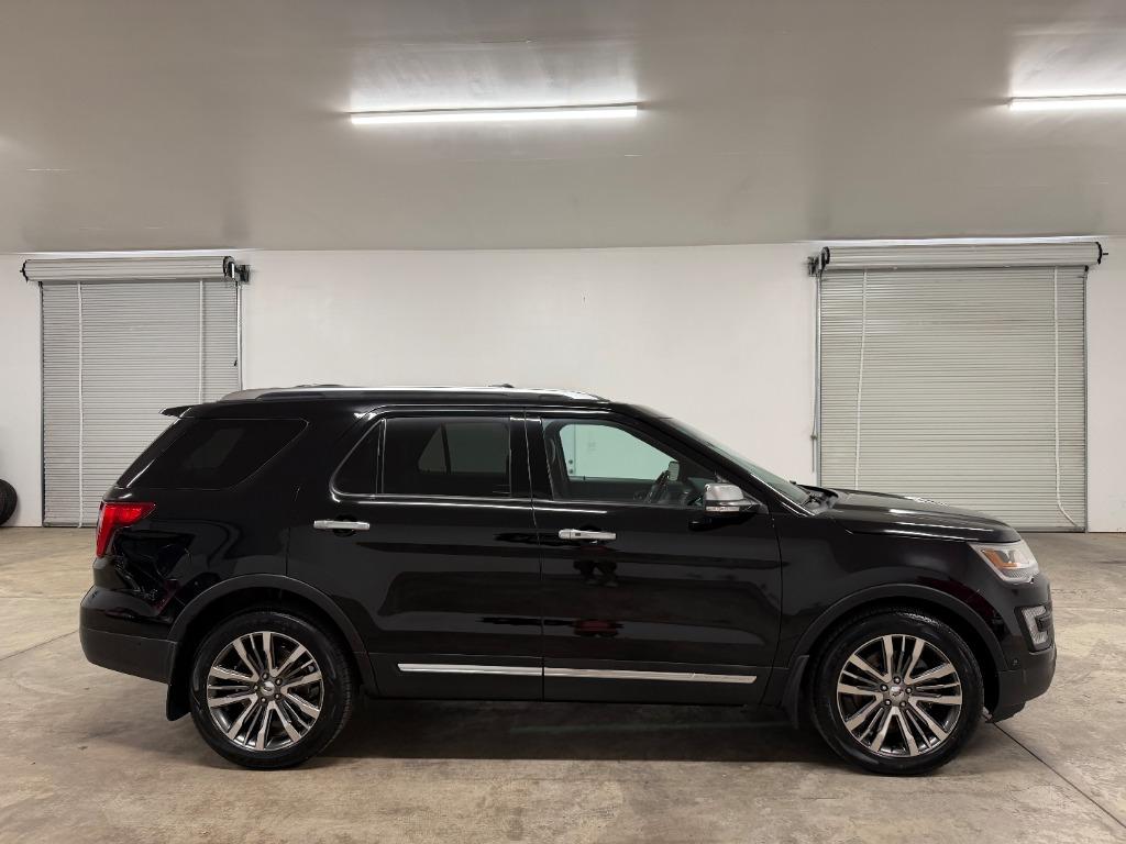 2017 Ford Explorer - $19,950