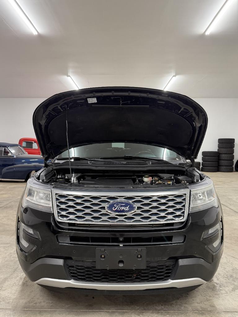 2017 Ford Explorer - $19,950