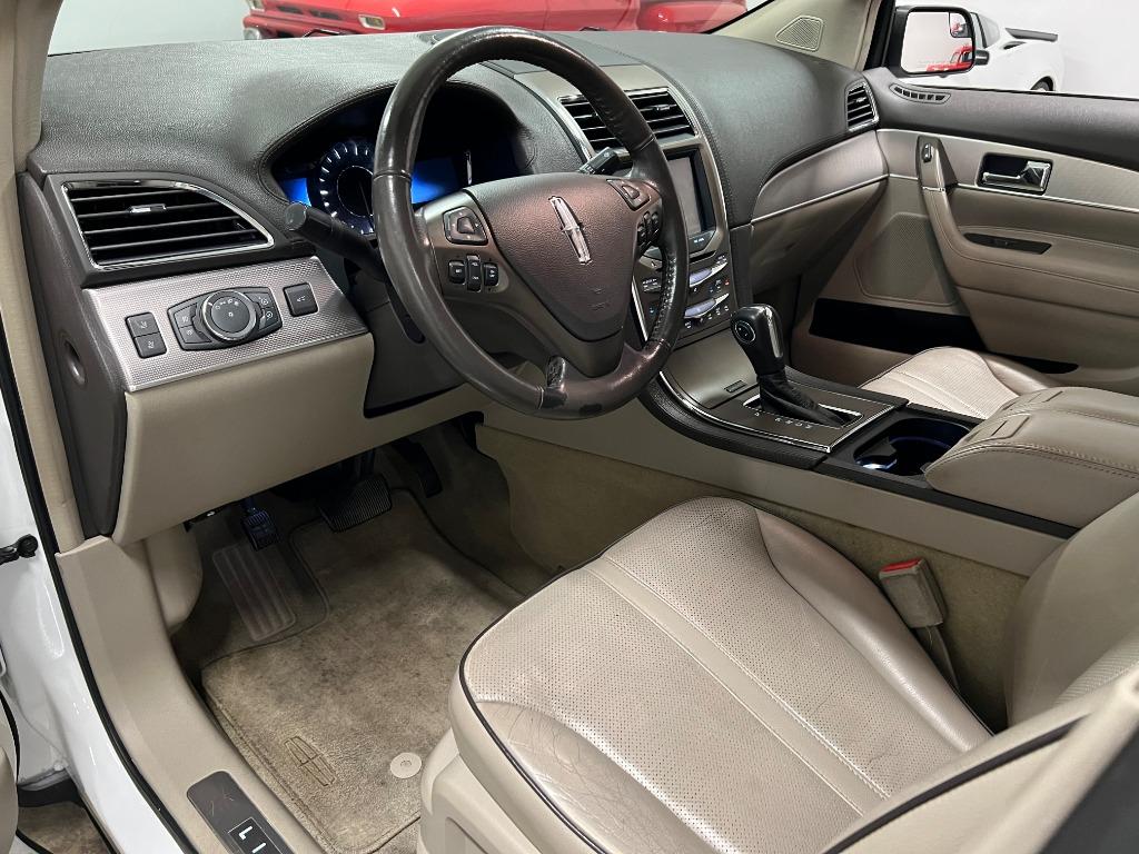 2011 Lincoln MKX photo