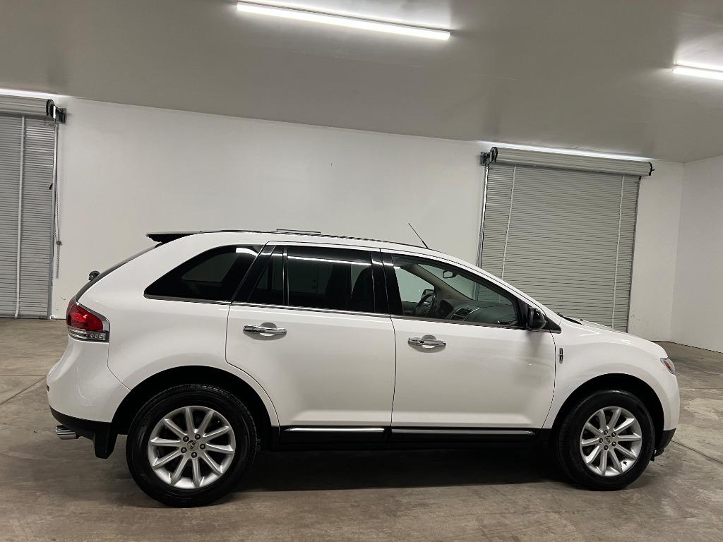 2011 Lincoln MKX photo