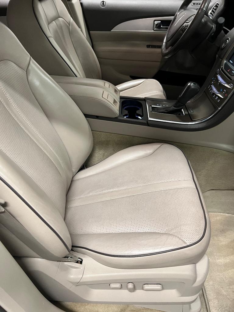 2011 Lincoln MKX photo