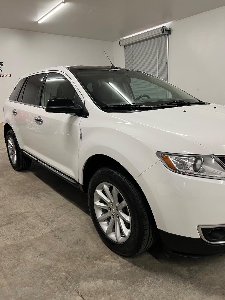 2011 Lincoln MKX photo