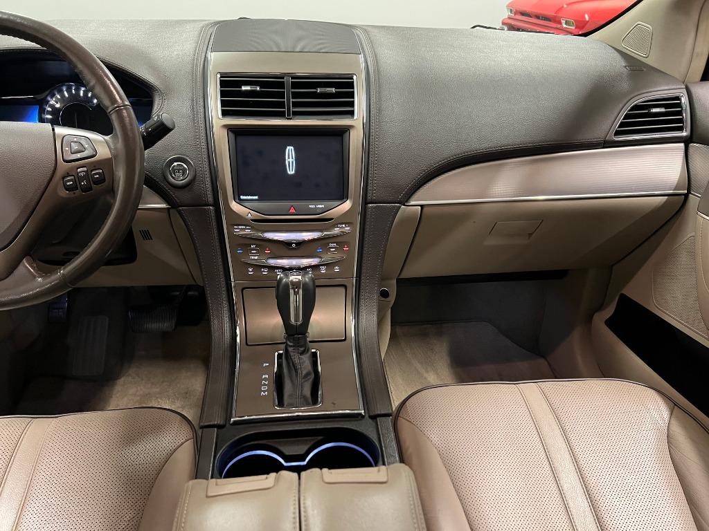 2011 Lincoln MKX photo