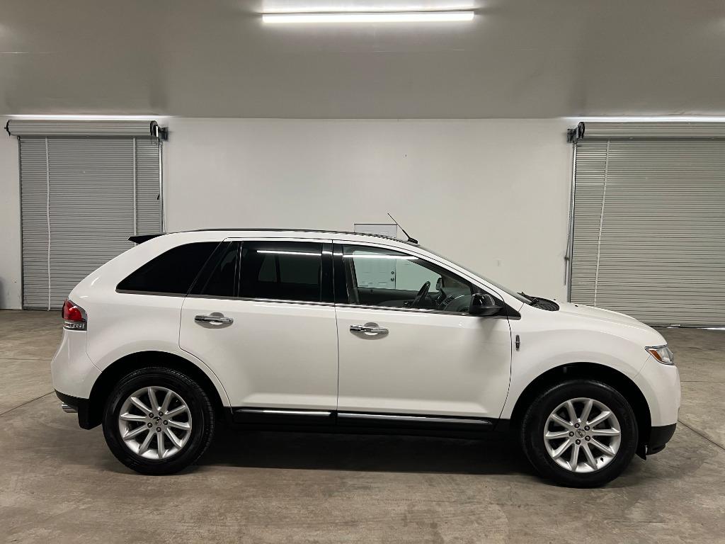 2011 Lincoln MKX photo
