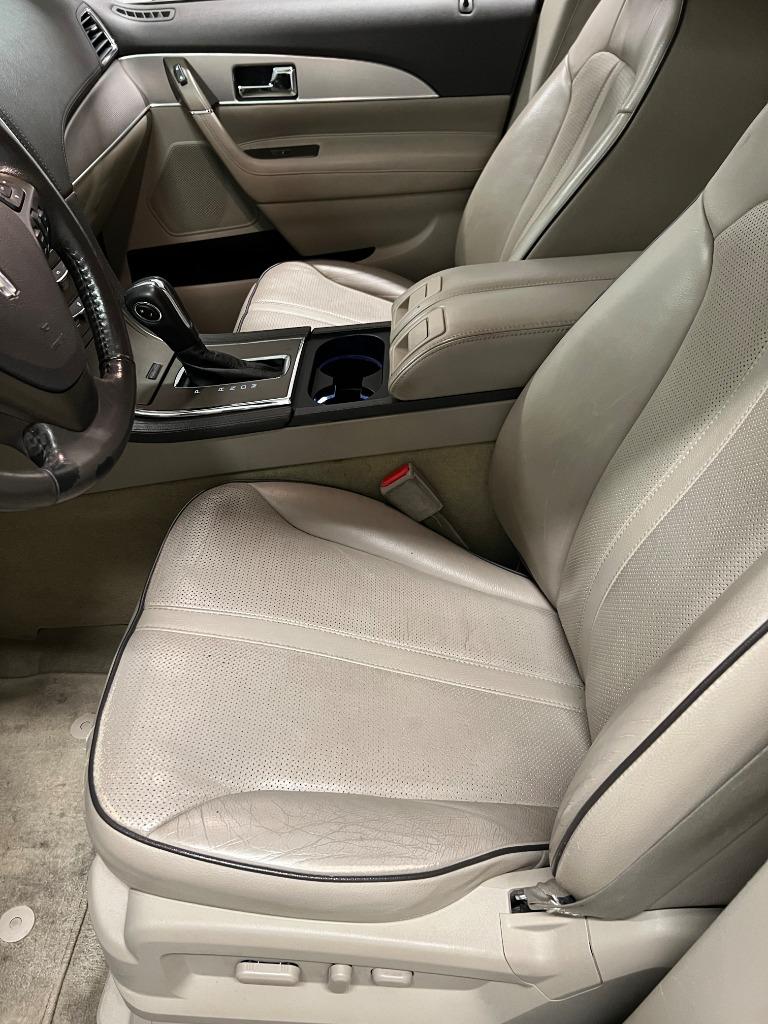 2011 Lincoln MKX photo