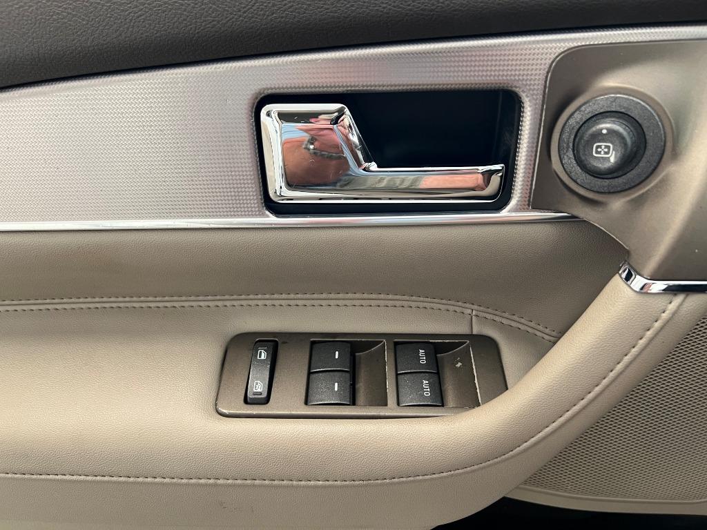 2011 Lincoln MKX photo