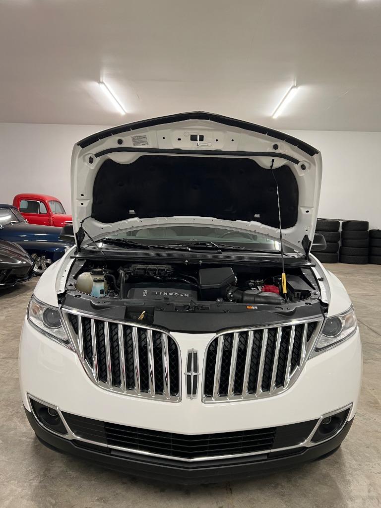 2011 Lincoln MKX photo