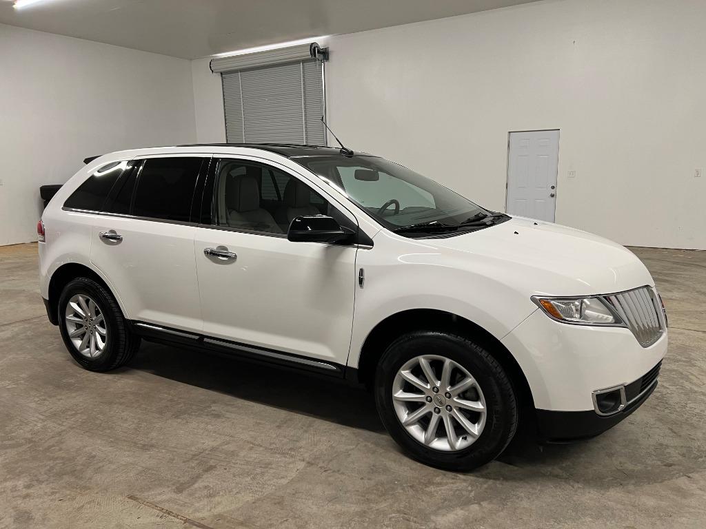 2011 Lincoln MKX photo