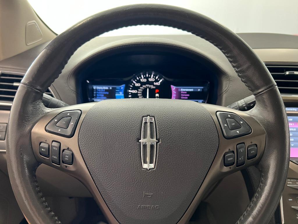 2011 Lincoln MKX photo