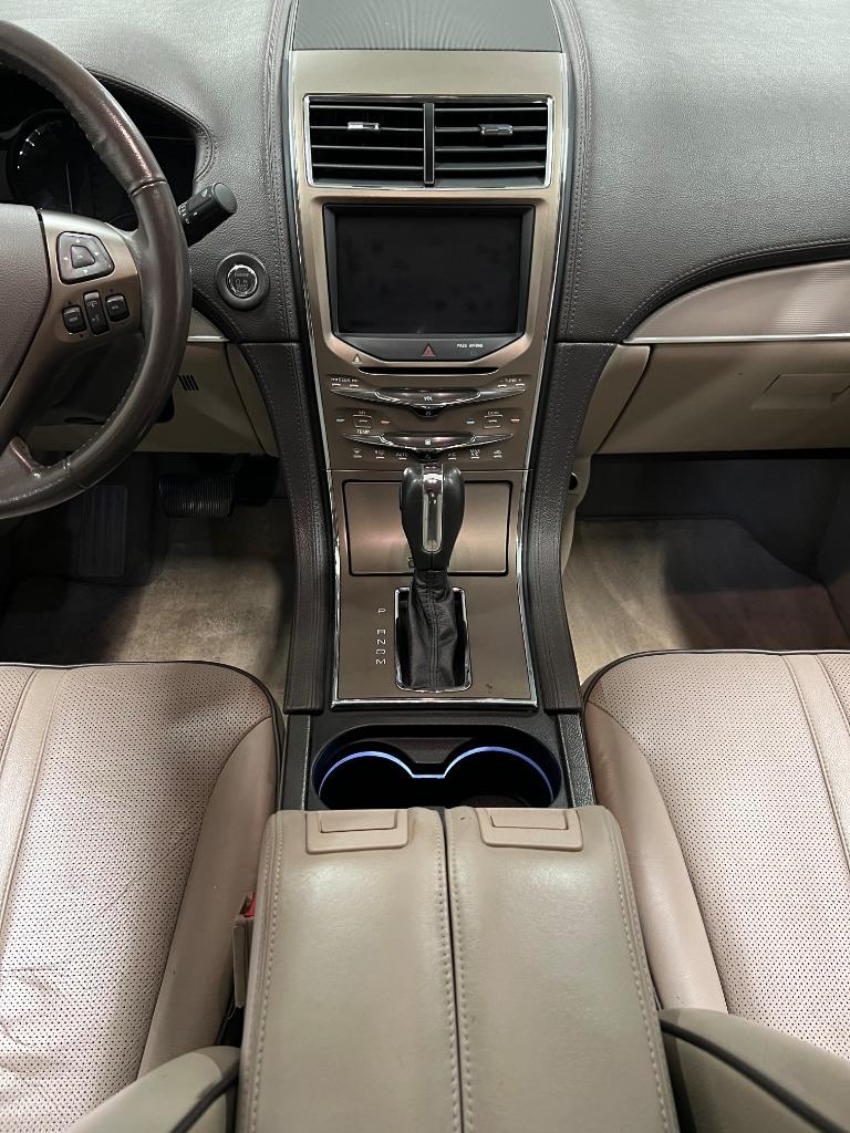 2011 Lincoln MKX photo