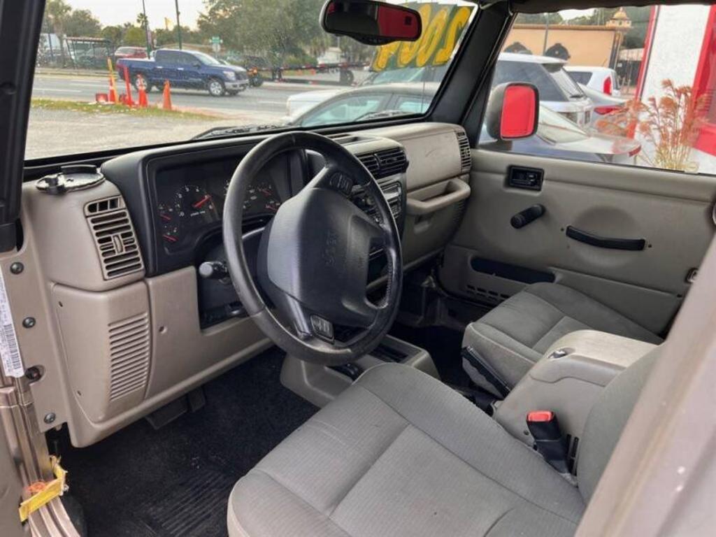 2004 Jeep Wrangler Sahara photo
